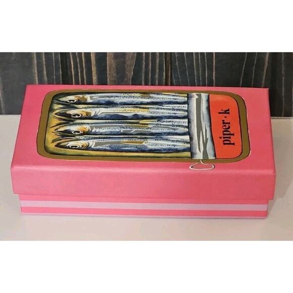 Piper K Handbag Keychain Sardine Can Print Keychain Bag Charm - Picture 3 of 3